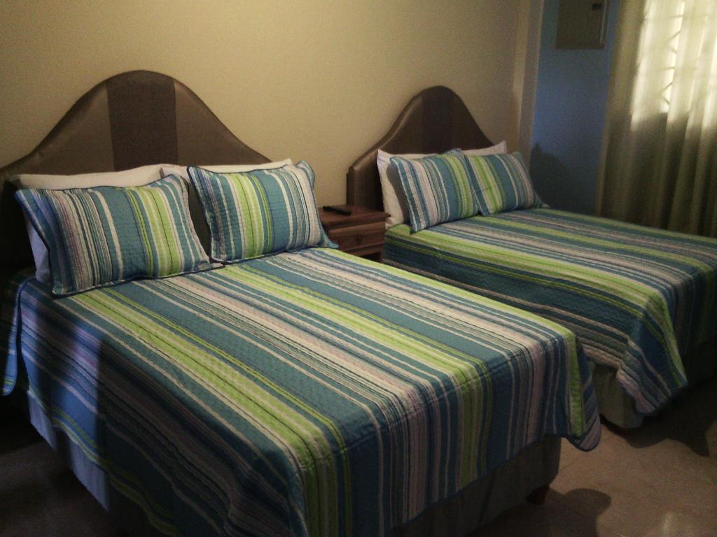 Hotel Tropik Leadonna Montego Bay Zimmer foto