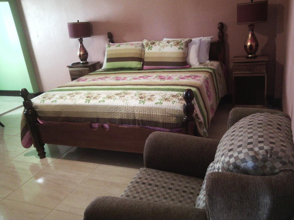 Hotel Tropik Leadonna Montego Bay Zimmer foto