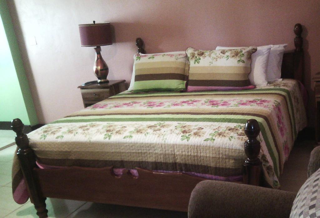 Hotel Tropik Leadonna Montego Bay Zimmer foto