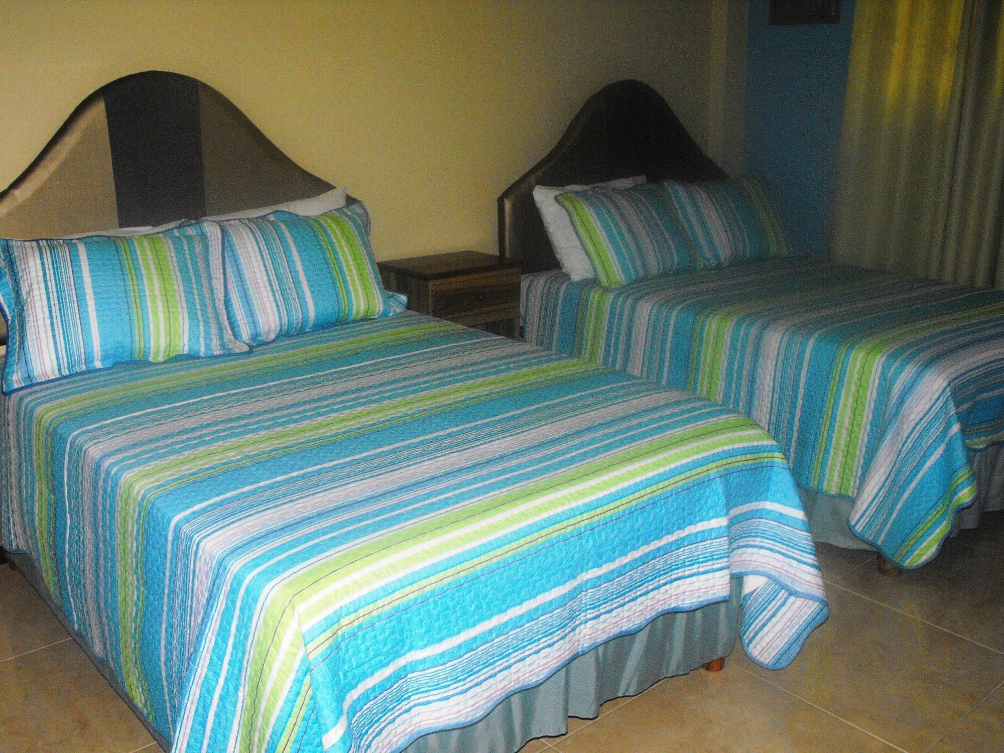 Hotel Tropik Leadonna Montego Bay Exterior foto